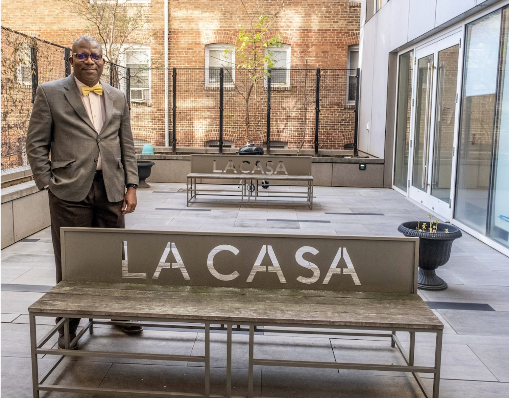 The men of La Casa receive help in life, illness and death - Friendship ...